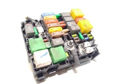 Recambio de caja reles / fusibles para citroën c4 picasso live referencia OEM IAM 9804848580  