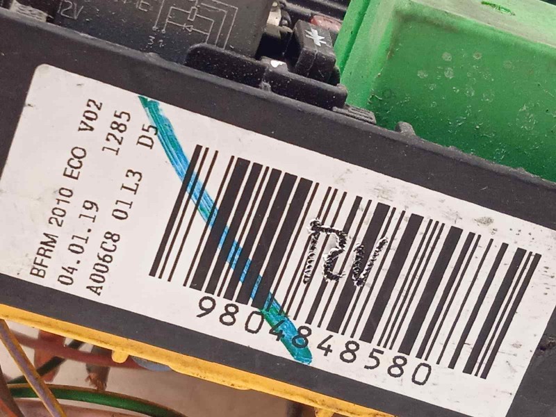 Recambio de caja reles / fusibles para citroën c4 picasso live referencia OEM IAM 9804848580  