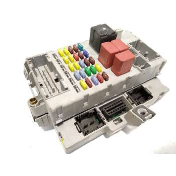 CAJA RELES / FUSIBLES 51804074 