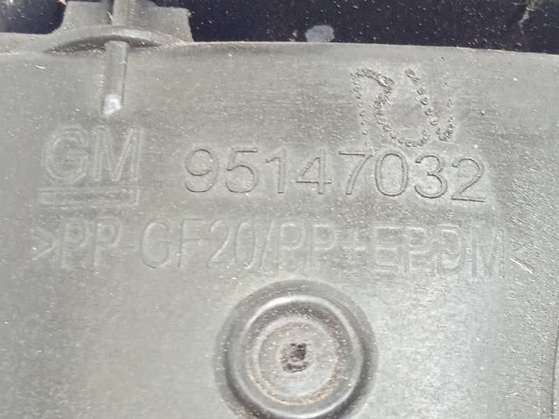 Recambio de tapa exterior combustible para opel mokka 1.7 16v cdti referencia OEM IAM 95147032  