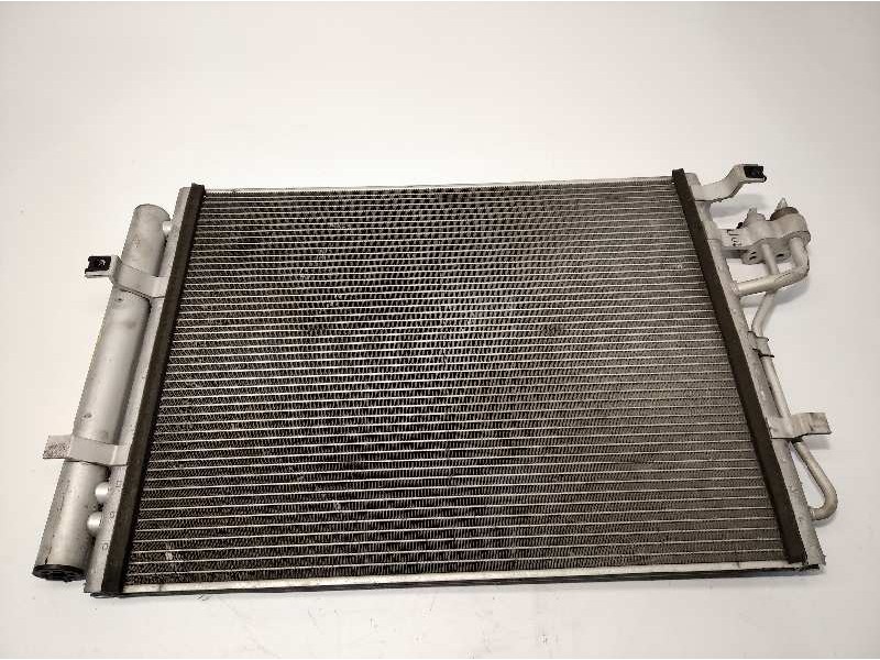Recambio de condensador / radiador aire acondicionado para kia picanto 1.0 cat referencia OEM IAM 976061Y100  