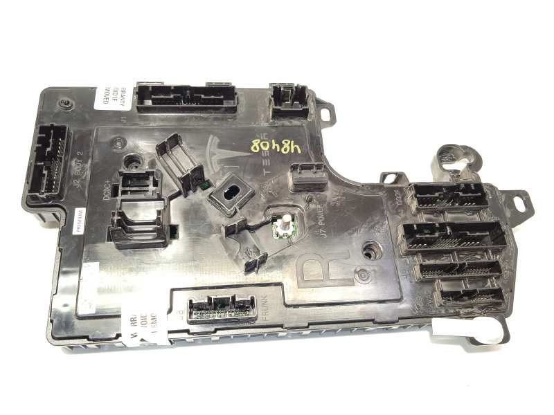 Recambio de caja reles / fusibles para tesla model 3 referencia OEM IAM 110034032I  