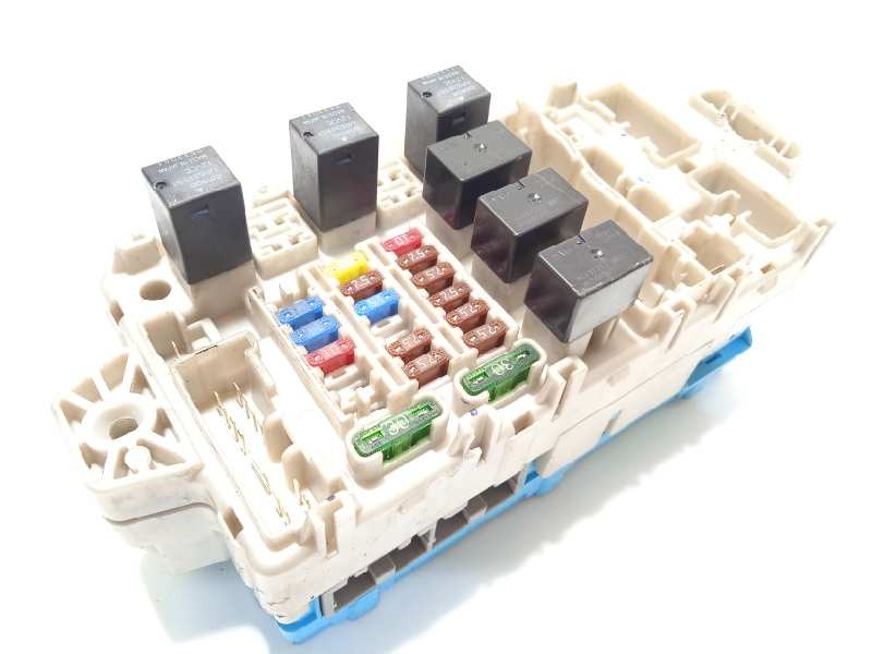 Recambio de caja reles / fusibles para mitsubishi outlander (cu0w) 2.0 cat referencia OEM IAM MR587875  