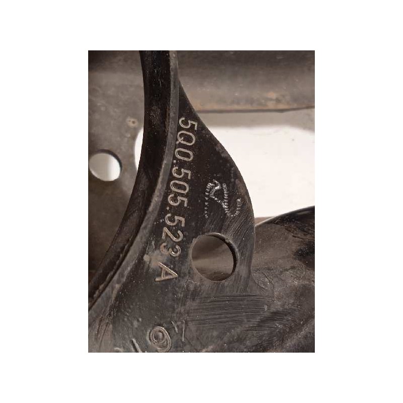 Recambio de brazo suspension inferior trasero derecho para audi a3 sedán (8vm) referencia OEM IAM 5Q0505311D  5Q0505523A