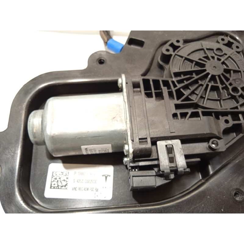 Recambio de elevalunas delantero derecho para tesla model 3 referencia OEM IAM 109662114J  