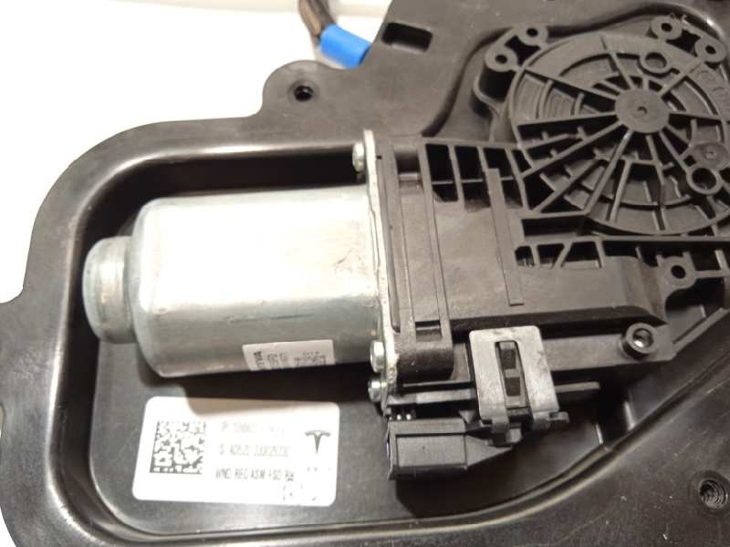 Recambio de elevalunas delantero derecho para tesla model 3 referencia OEM IAM 109662114J  