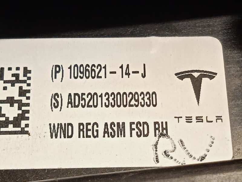 Recambio de elevalunas delantero derecho para tesla model 3 referencia OEM IAM 109662114J  