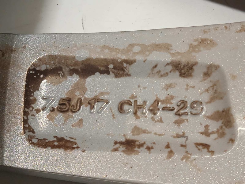 Recambio de llanta para peugeot 3008 hybrid4 referencia OEM IAM 9671643477  5402FG