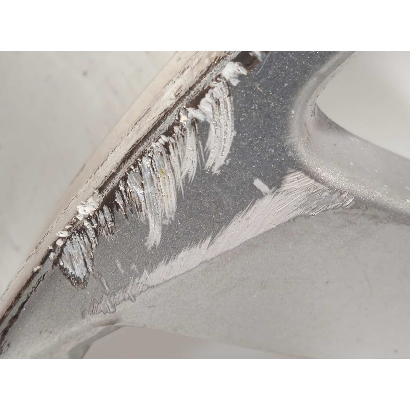 Recambio de llanta para peugeot 3008 hybrid4 referencia OEM IAM 9671643477  5402FG