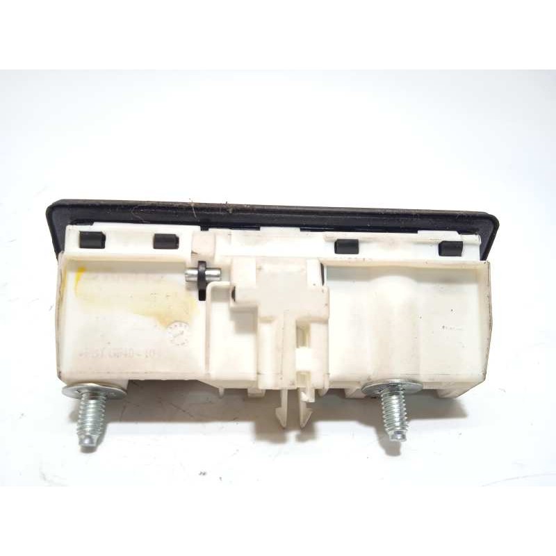 Recambio de maneta exterior porton para audi a3 sedán (8vm) referencia OEM IAM 5N0827566T  