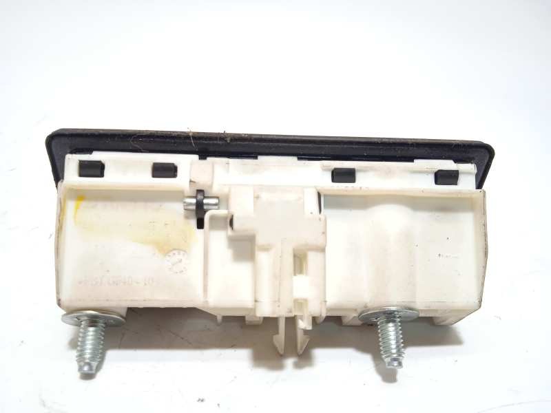 Recambio de maneta exterior porton para audi a3 sedán (8vm) referencia OEM IAM 5N0827566T  