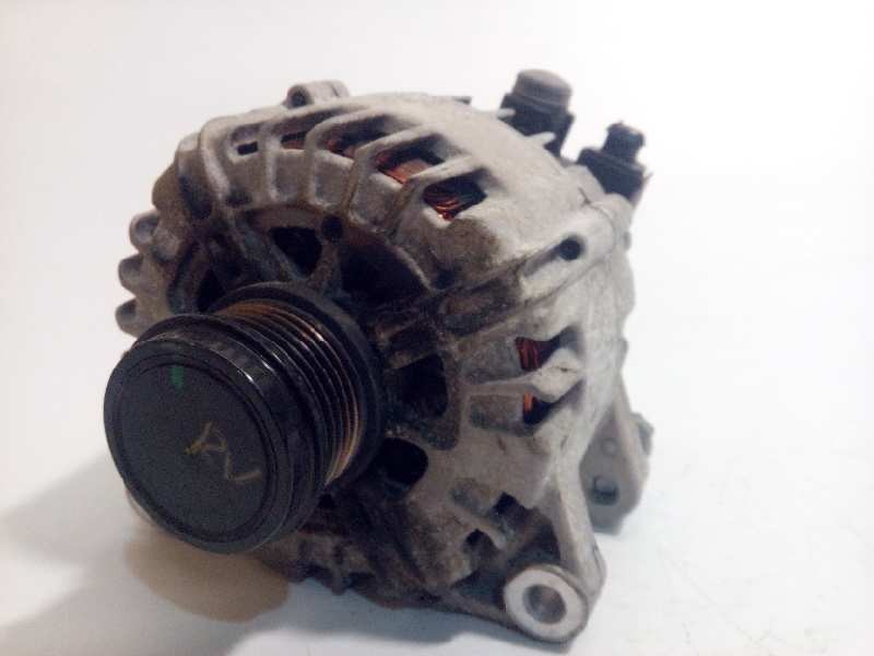 Recambio de alternador para volvo v40 1.6 diesel cat referencia OEM IAM 30659390 36012505 TG15C186