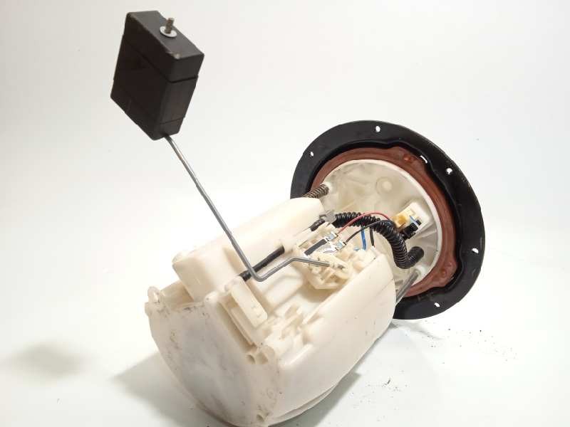 Recambio de bomba combustible para mazda 5 berl. (cr) 2.0 sportive referencia OEM IAM 1019620391 LFB61335XB LFB713350