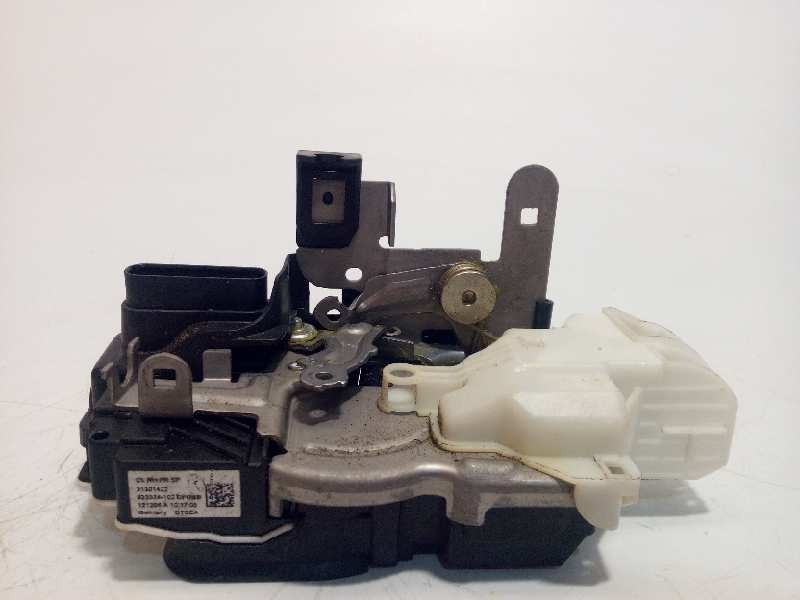 Recambio de cerradura puerta delantera derecha para volvo v40 1.6 diesel cat referencia OEM IAM 31301422  