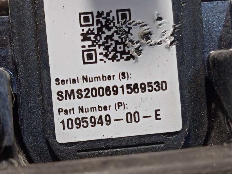 Recambio de maneta exterior porton para tesla model 3 referencia OEM IAM 109594900E  