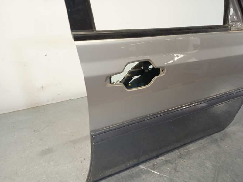 Recambio de puerta delantera derecha para hyundai terracan (hp) 2.9 crdi gl referencia OEM IAM 76020H1010  