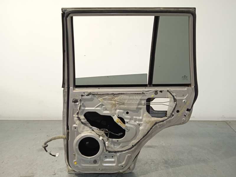 Recambio de puerta trasera derecha para hyundai terracan (hp) 2.9 crdi gl referencia OEM IAM 77020H1010  