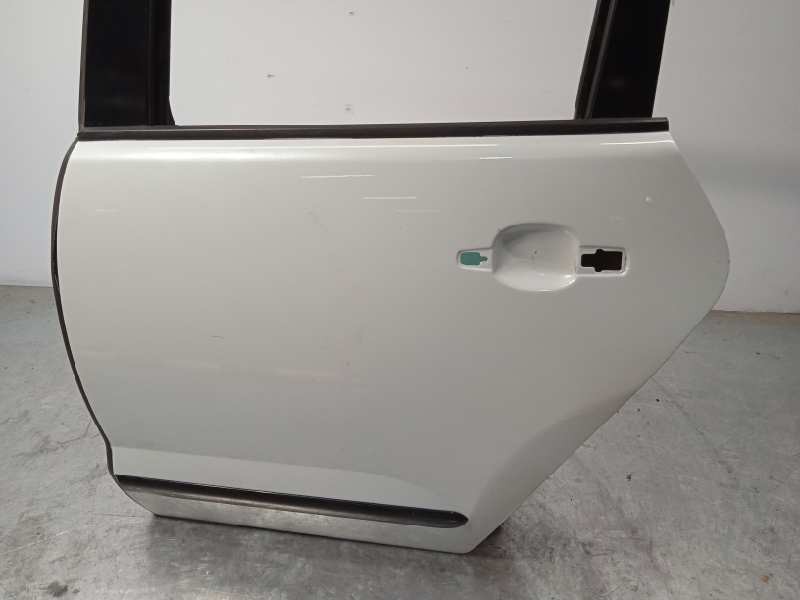 Recambio de puerta trasera izquierda para peugeot 3008 hybrid4 referencia OEM IAM 9006Q1  