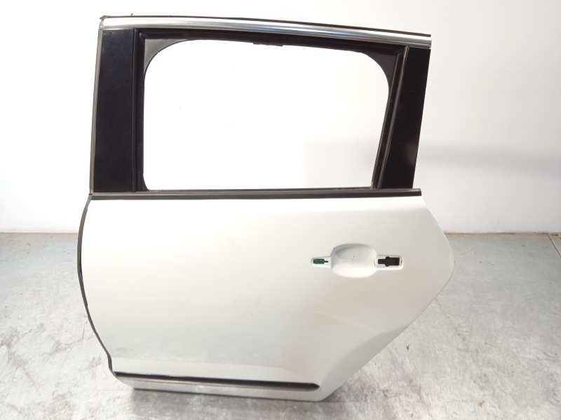 Recambio de puerta trasera izquierda para peugeot 3008 hybrid4 referencia OEM IAM 9006Q1  