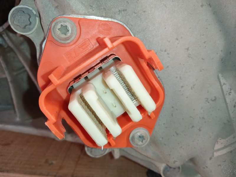 Recambio de motor completo para tesla model 3 referencia OEM IAM 112096010G  3D3