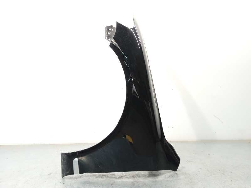 Recambio de aleta delantera izquierda para volkswagen touareg (7la) tdi r5 referencia OEM IAM 7L6821101K  