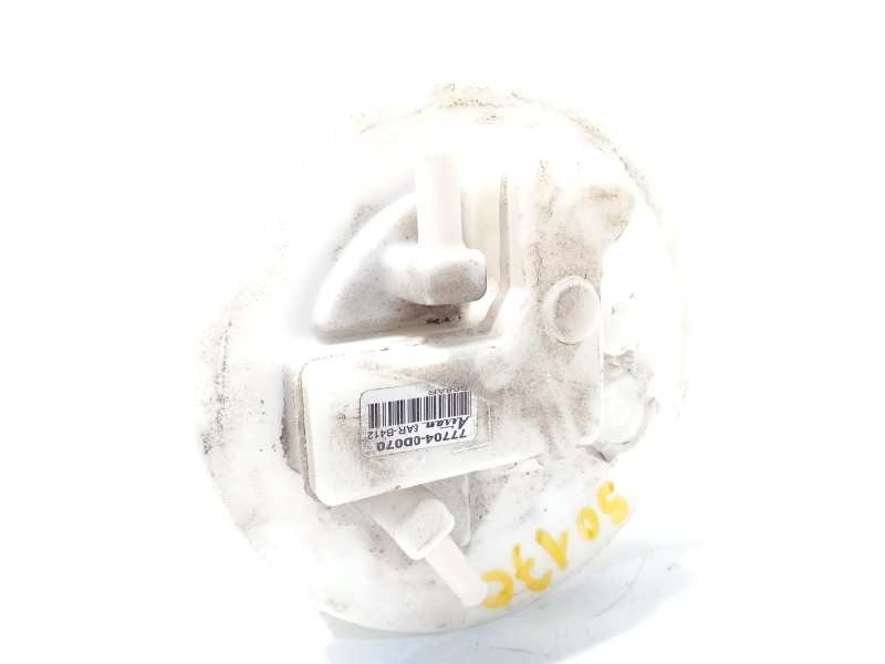 Recambio de bomba combustible para toyota yaris 1.5 16v cat referencia OEM IAM 777040D070  