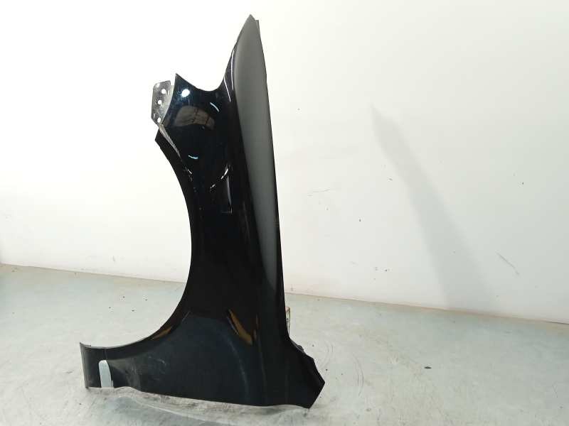 Recambio de aleta delantera izquierda para volkswagen touareg (7la) tdi r5 referencia OEM IAM 7L6821101K  