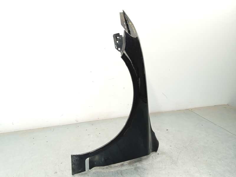 Recambio de aleta delantera izquierda para volkswagen touareg (7la) tdi r5 referencia OEM IAM 7L6821101K  