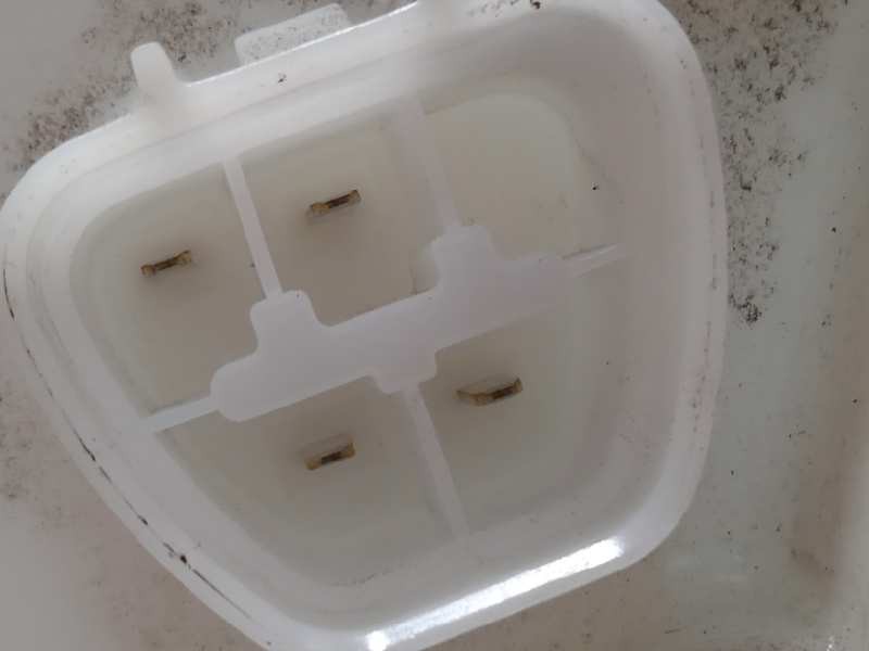 Recambio de bomba combustible para toyota yaris 1.5 16v cat referencia OEM IAM 777040D070  