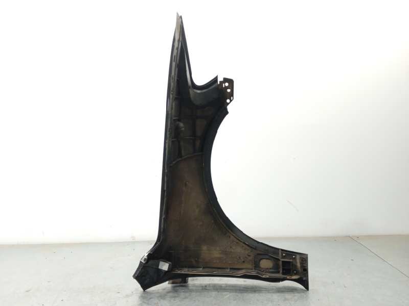 Recambio de aleta delantera izquierda para volkswagen touareg (7la) tdi r5 referencia OEM IAM 7L6821101K  