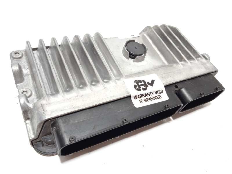 Recambio de centralita motor uce para toyota yaris 1.5 16v cat referencia OEM IAM 896610U140  MB2762002422