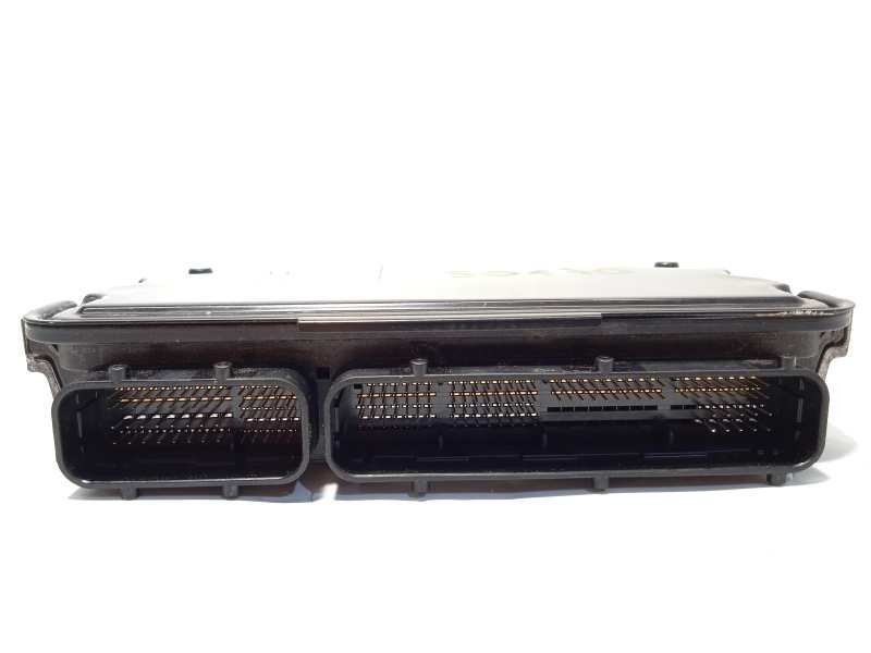 Recambio de centralita motor uce para toyota yaris 1.5 16v cat referencia OEM IAM 896610U140  MB2762002422