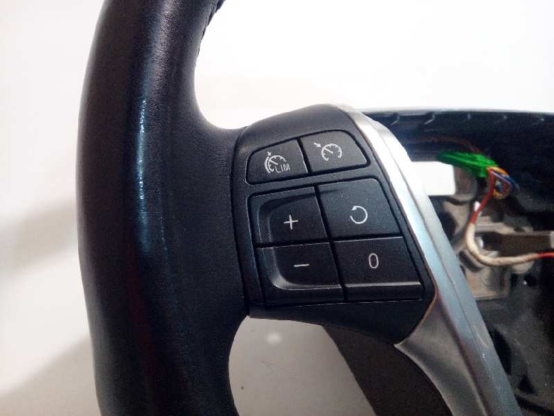 Recambio de volante para volvo v40 1.6 diesel cat referencia OEM IAM P31250592 31250591 34110217A