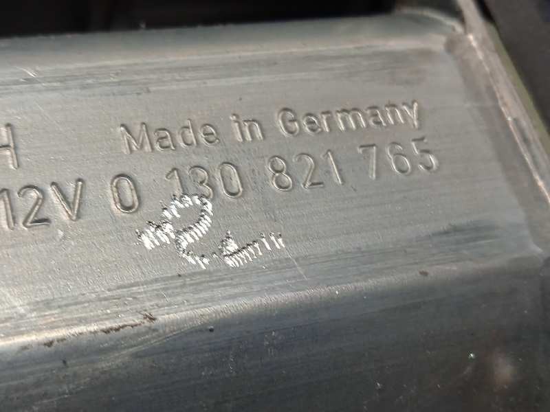 Recambio de elevalunas delantero derecho para volkswagen touareg (7la) tdi r5 referencia OEM IAM 7L0837462C  0130821765