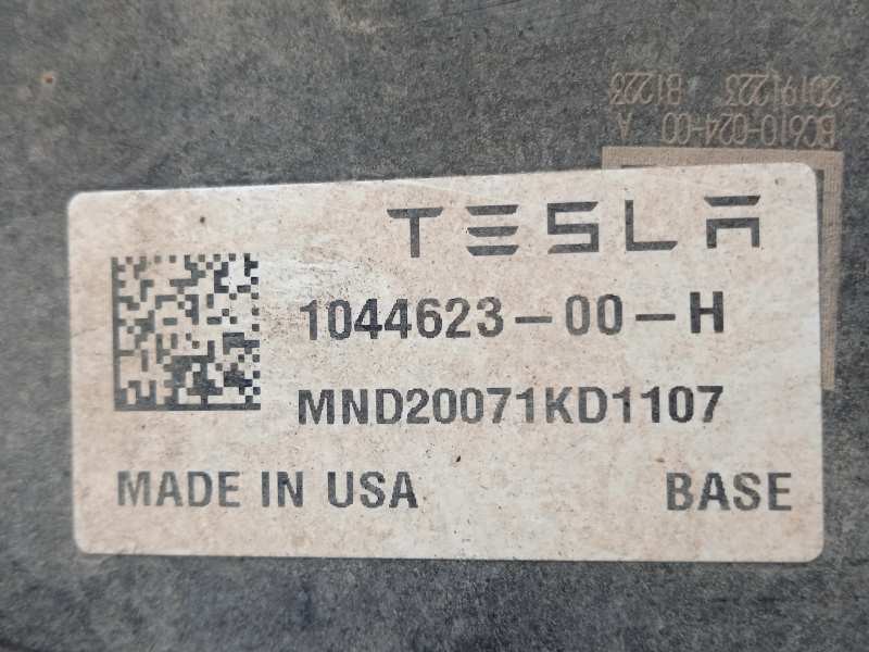 Recambio de pinza freno trasera izquierda para tesla model 3 referencia OEM IAM 104462300H  