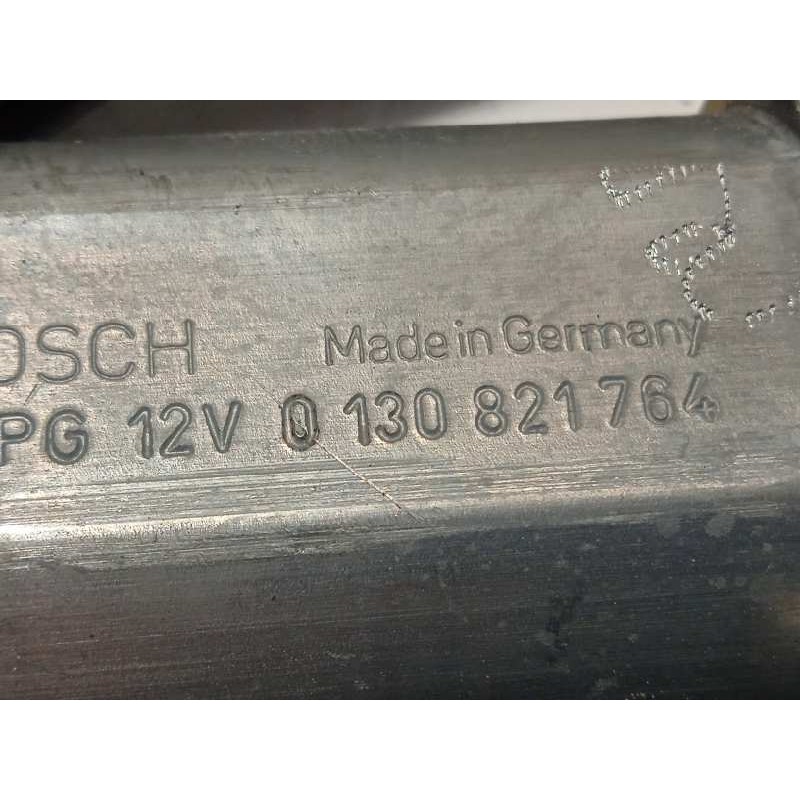 Recambio de elevalunas delantero izquierdo para volkswagen touareg (7la) tdi r5 referencia OEM IAM 7L0837461C  0130821764