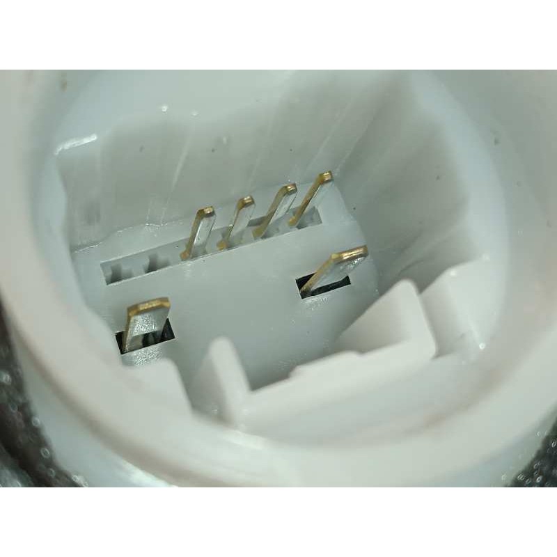 Recambio de cerradura puerta delantera derecha para toyota yaris 1.5 16v cat referencia OEM IAM 690300D540  