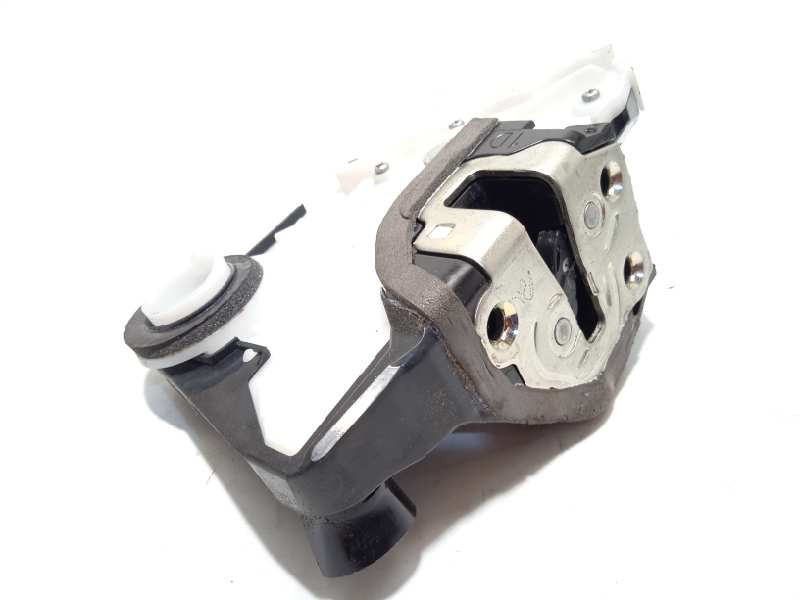 Recambio de cerradura puerta delantera izquierda para toyota yaris 1.5 16v cat referencia OEM IAM 690400D520  