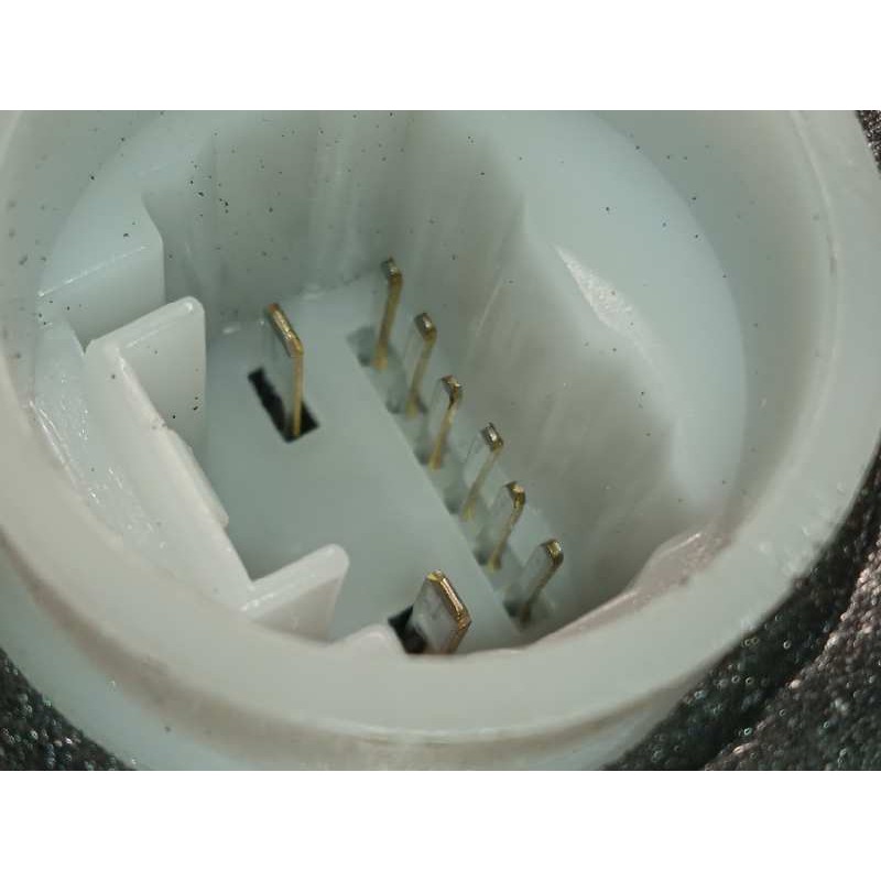 Recambio de cerradura puerta delantera izquierda para toyota yaris 1.5 16v cat referencia OEM IAM 690400D520  