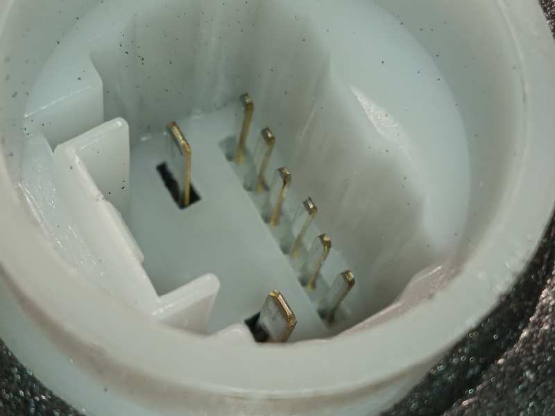 Recambio de cerradura puerta delantera izquierda para toyota yaris 1.5 16v cat referencia OEM IAM 690400D520  