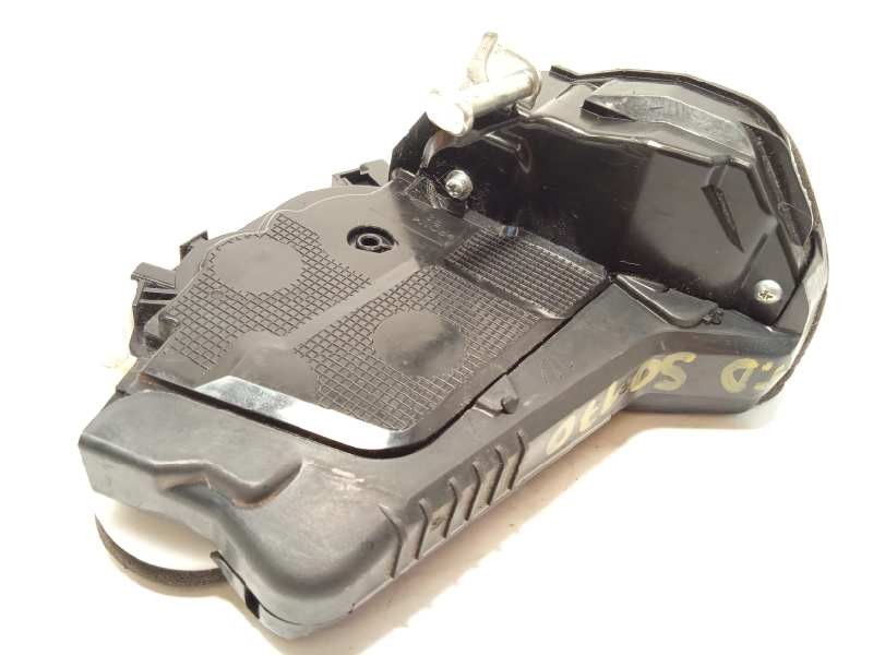 Recambio de cerradura puerta trasera derecha para toyota yaris 1.5 16v cat referencia OEM IAM 690500D310  