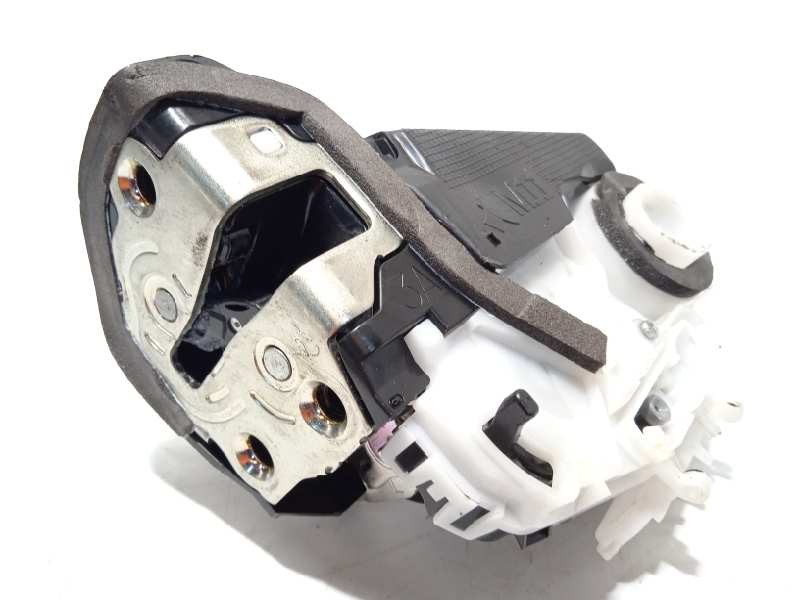 Recambio de cerradura puerta trasera izquierda para toyota yaris 1.5 16v cat referencia OEM IAM 690600D310  