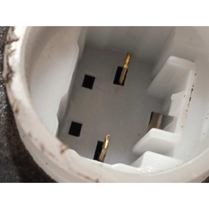 Recambio de cerradura puerta trasera izquierda para toyota yaris 1.5 16v cat referencia OEM IAM 690600D310  