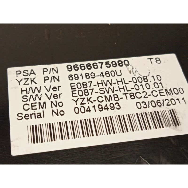 Recambio de cuadro instrumentos para peugeot 3008 hybrid4 referencia OEM IAM 9666675980  