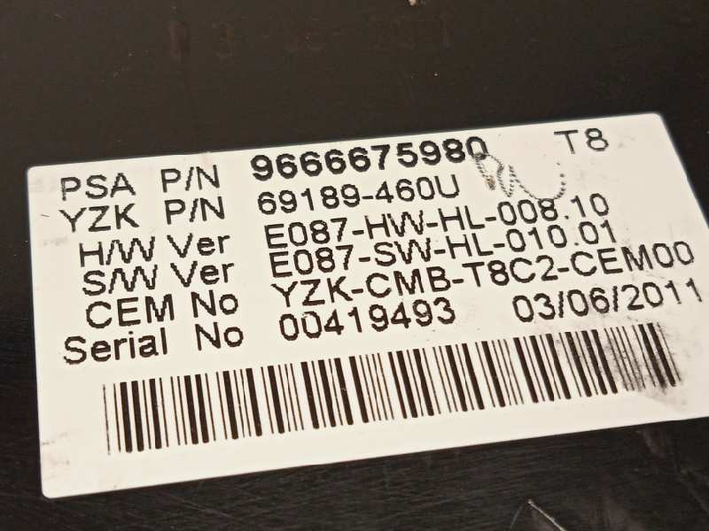 Recambio de cuadro instrumentos para peugeot 3008 hybrid4 referencia OEM IAM 9666675980  