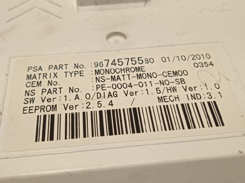 Recambio de cuadro instrumentos para peugeot 3008 hybrid4 referencia OEM IAM 9666675980  