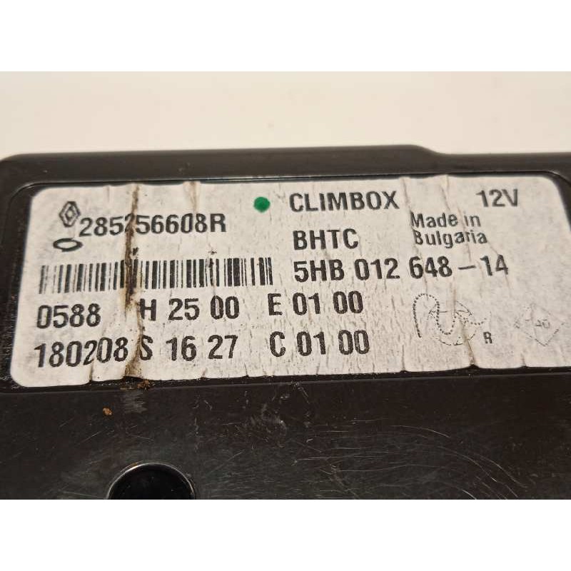 Recambio de centralita aire acondicionado para renault megane iv grandtour 1.2 tce energy referencia OEM IAM 285256608R  