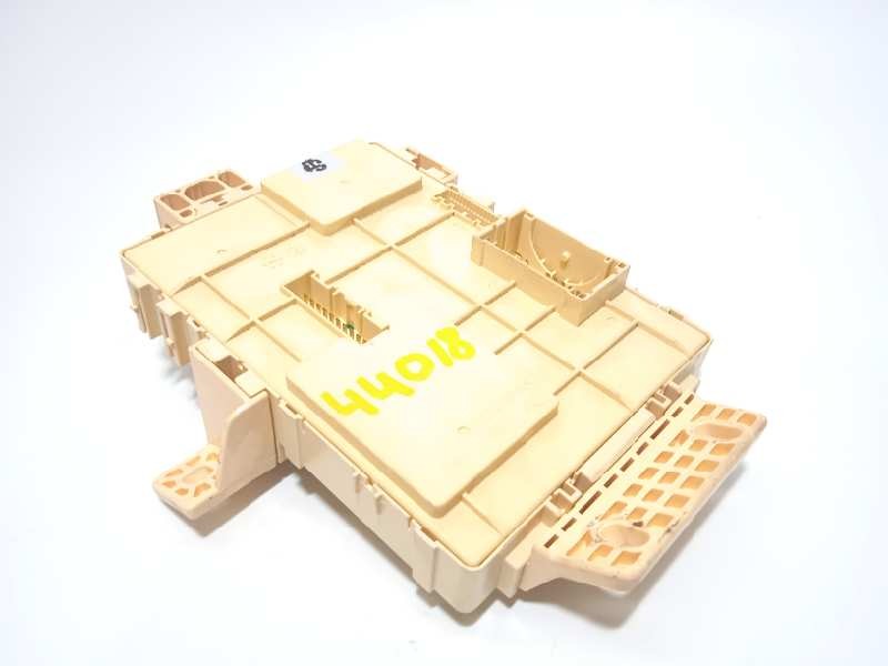 Recambio de caja reles / fusibles para kia cee´d 1.4 crdi cat referencia OEM IAM 91950A2150  