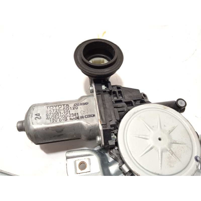 Recambio de elevalunas trasero derecho para toyota yaris 1.5 16v cat referencia OEM IAM 857200D120  698300D220