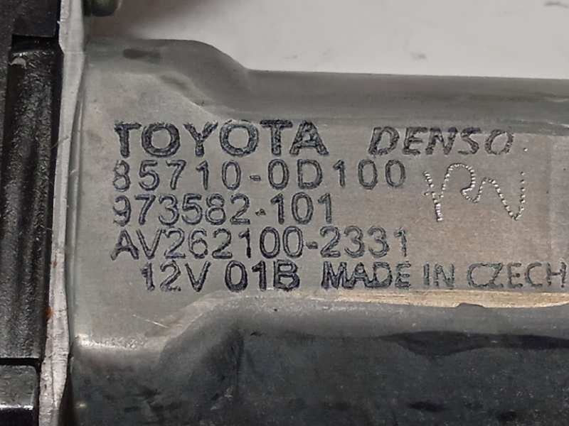 Recambio de elevalunas trasero izquierdo para toyota yaris 1.5 16v cat referencia OEM IAM 857100D100  698400D220